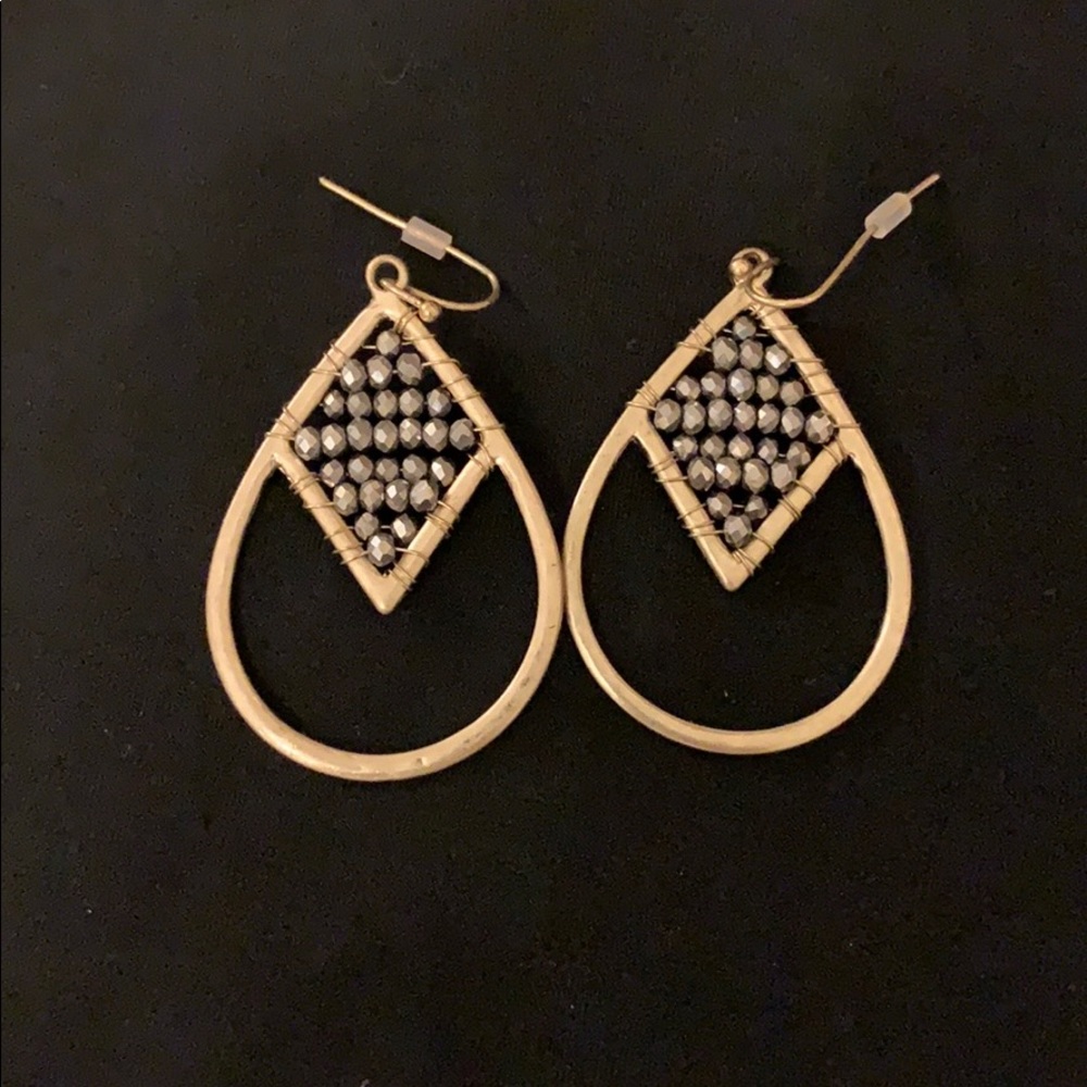 Hoop Earrings - Picture 1 of 3